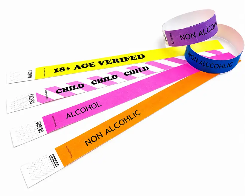 Pulseras de papel con errores de impresión