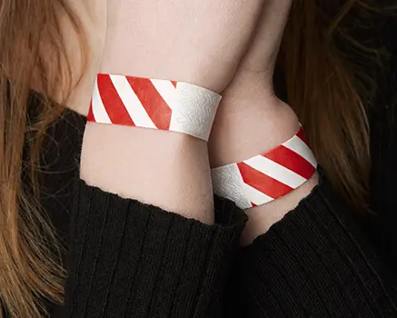 Rojo con rayas blancas Pulseras Tyvek personalizadas