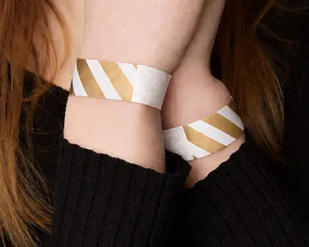 Dorado con rayas blancas Pulseras Tyvek personalizadas