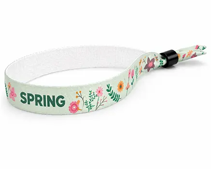 Pulseras para festivales con flores en tonos verdes