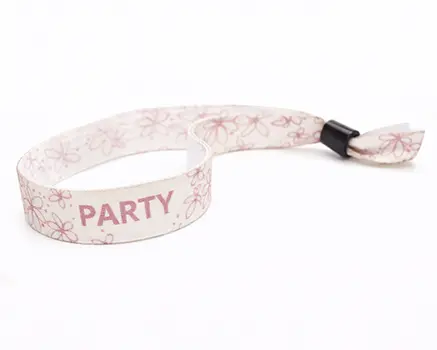 Pulseras para festivales rosas con flores